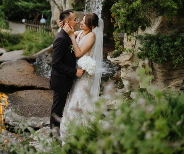 <h3>WEDDINGS</h3>